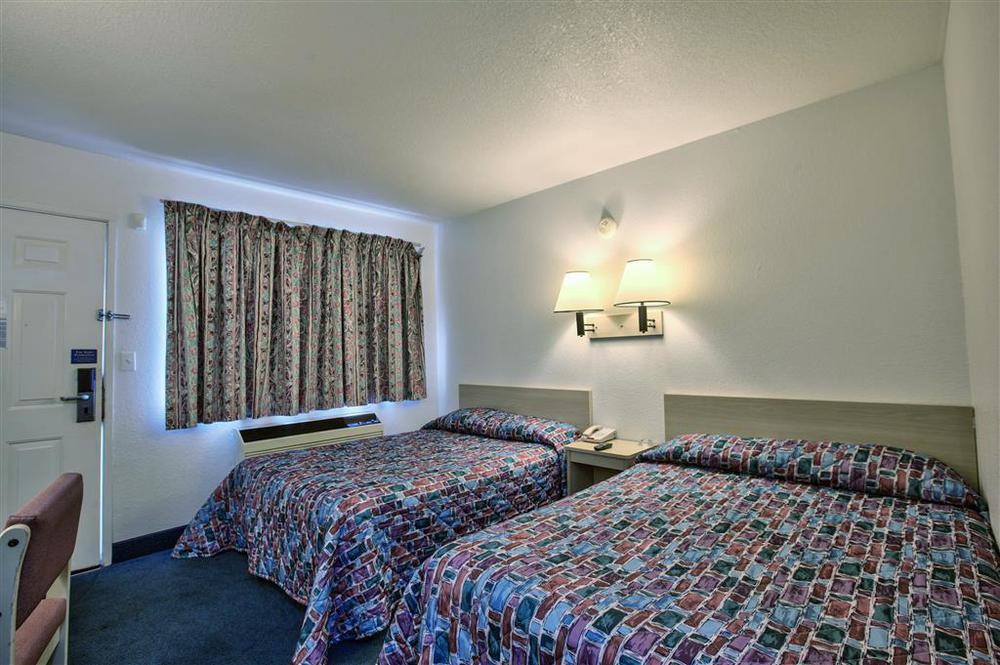 Luxury Inn Олбані Номер фото